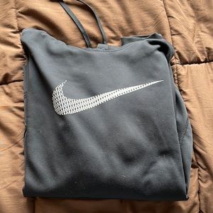 Nike therma-fit hoodie, black with Nike logo
